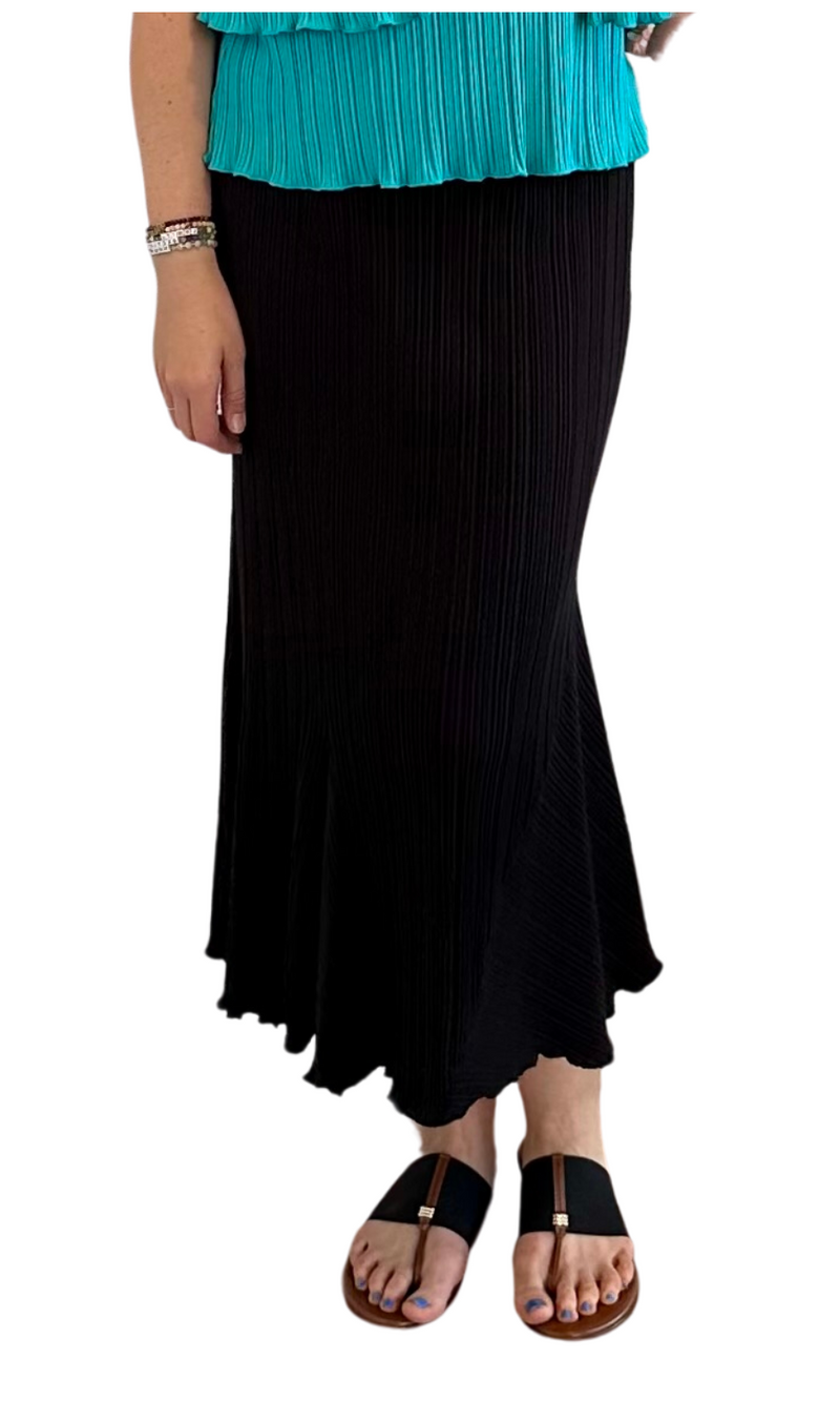 Fenini Pleat Knit Flare Skirt in Black