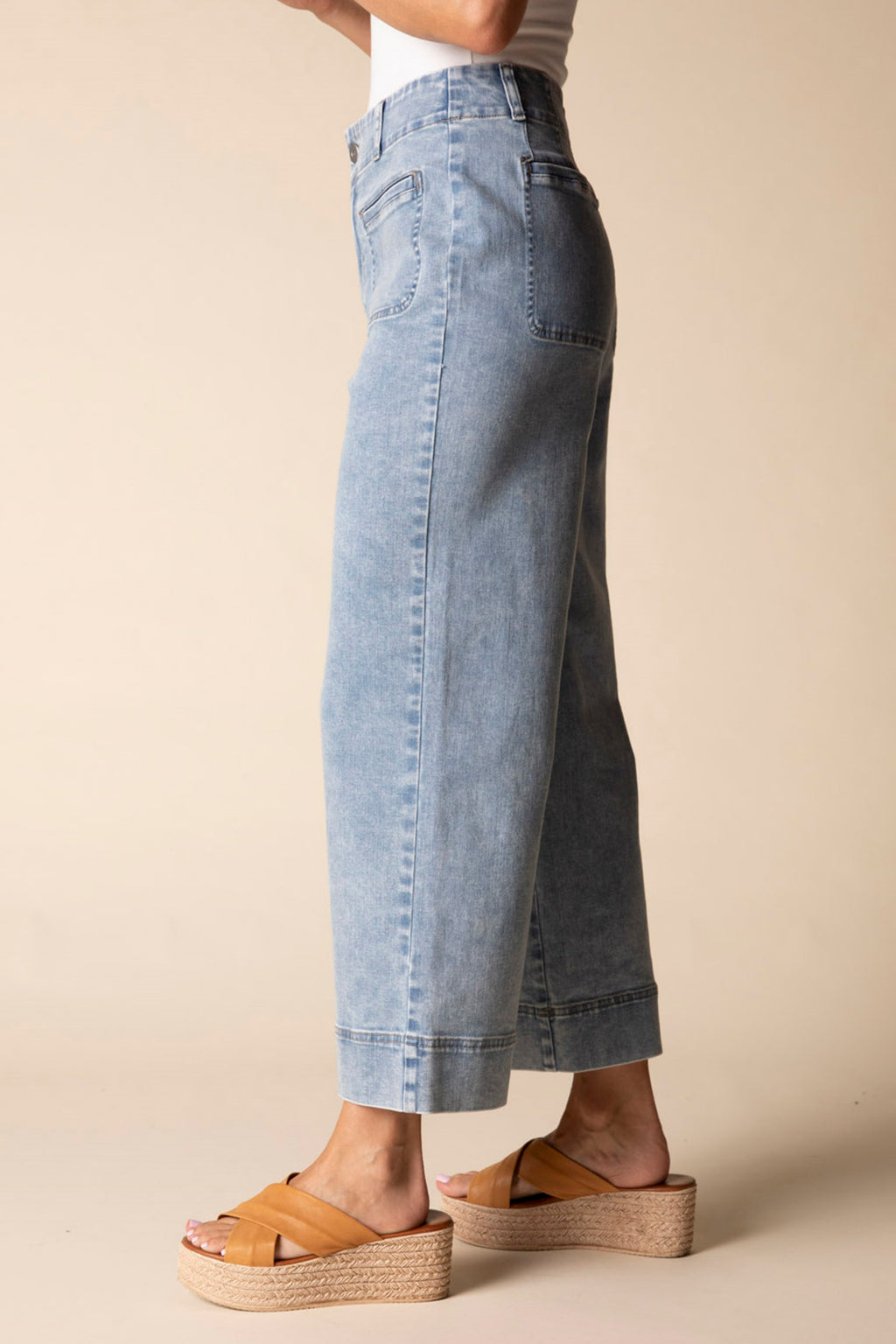 Habitat Stretch Lt Denim Refreshed Crop Jean - Harper Greer