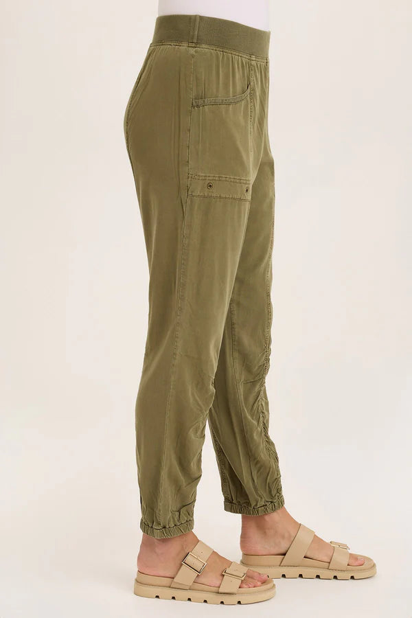 XCVI Squire Pant in Kombu Pigment