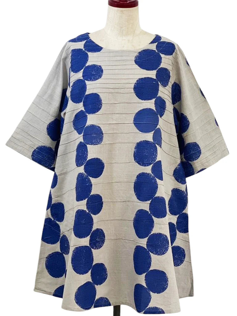 Mona Lisa Pintuck Tunic in Blue Bubble Line Print
