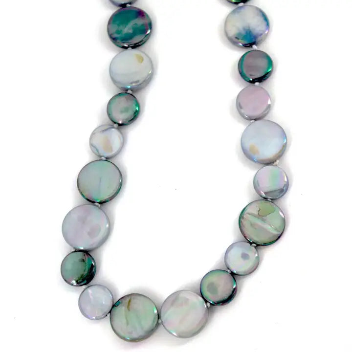 Sea Lily Mother Of Pearl Necklace in Silver/Grey