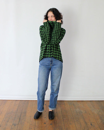 Beyond Thread Houndstooth Pullover in Moss/Black