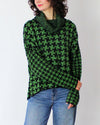 Beyond Thread Houndstooth Pullover in Moss/Black