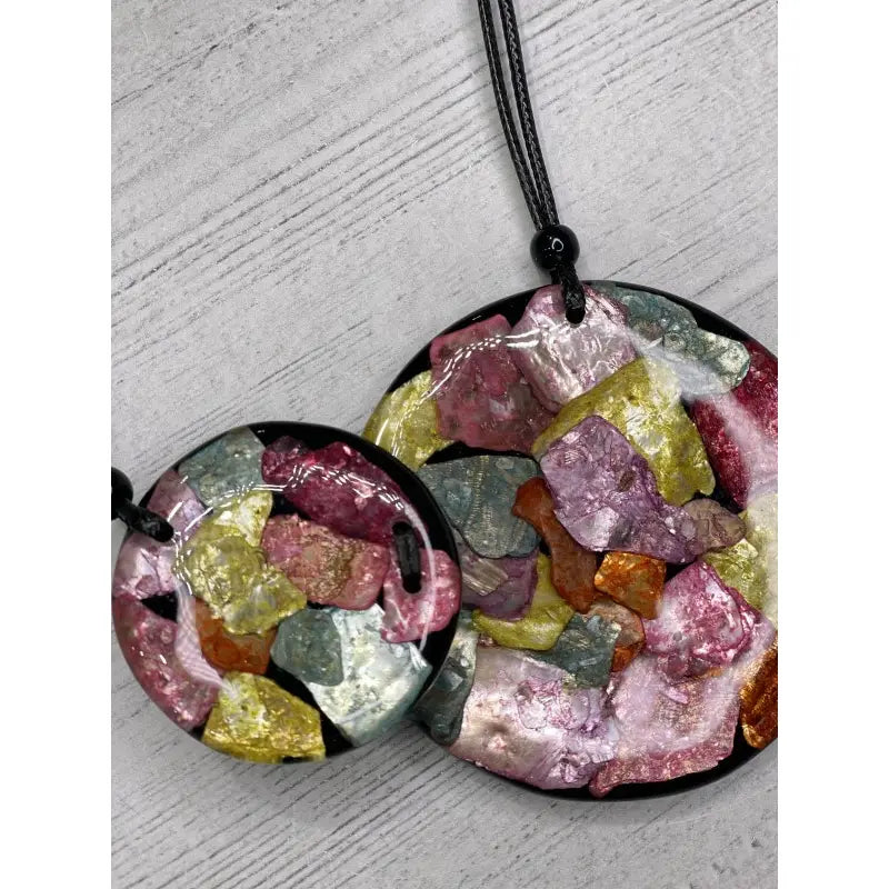 SHIMMERING MULTI COLOR PENDANT - Harper Greer