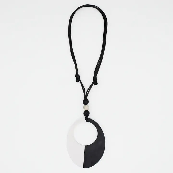 Oval Victoria Necklace