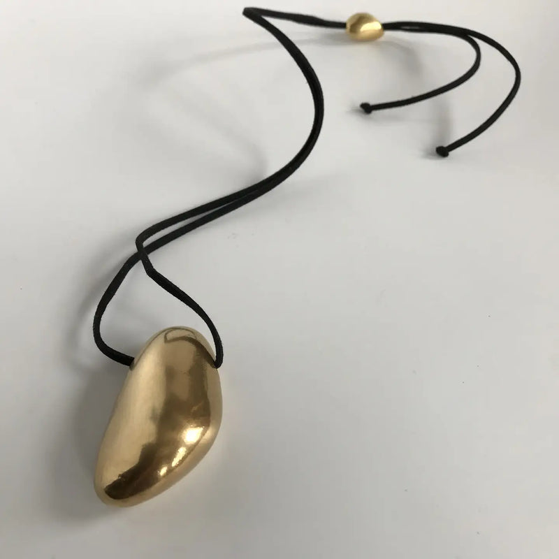 Eco-Resin Single Piedra Del Rio Necklace in Gold