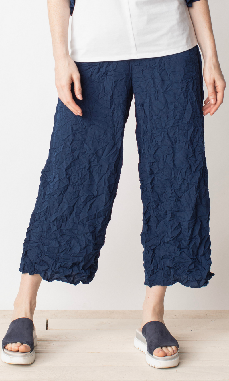 Liv by Habitat Crimp Cropped Pant in Navy