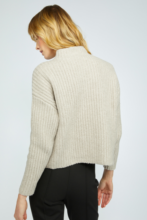 Olivia Sedona Throw on Topper in Cloud