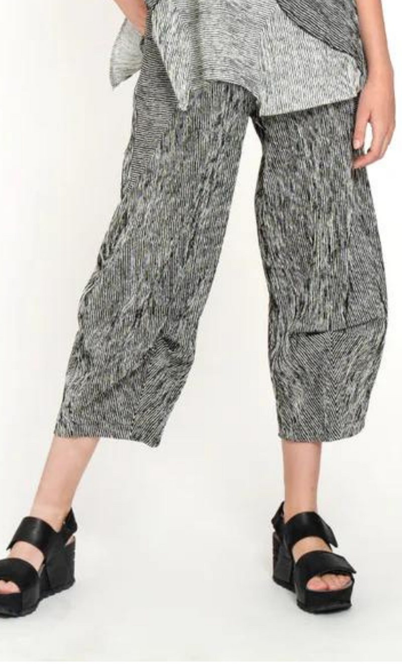 Niche Prado Pant in Blk/White Ridge Stripe