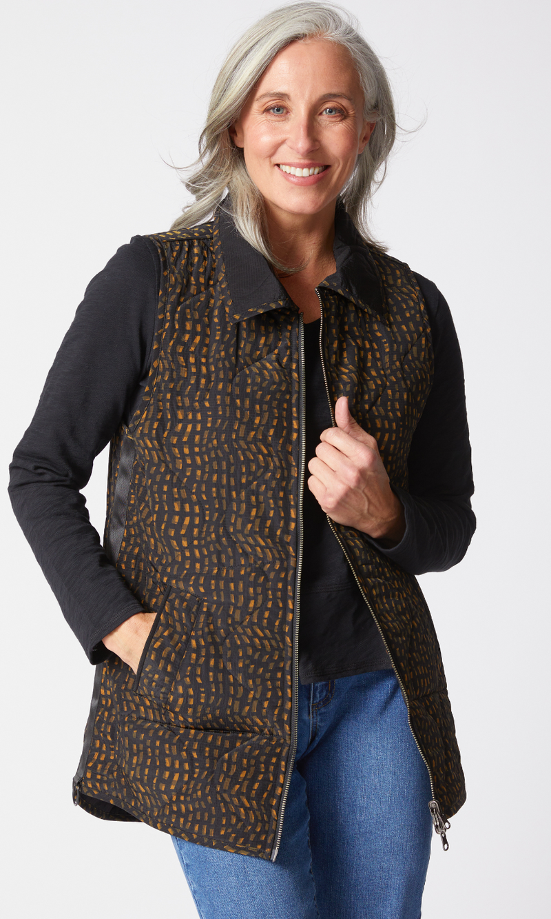 Habitat Reversible Printed Quilt Puffer Vest in Lichen