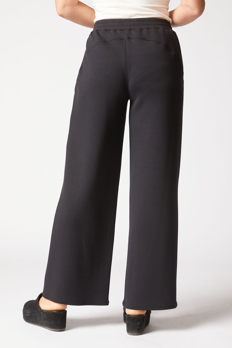 Habitat Passport Travel Pant in Black
